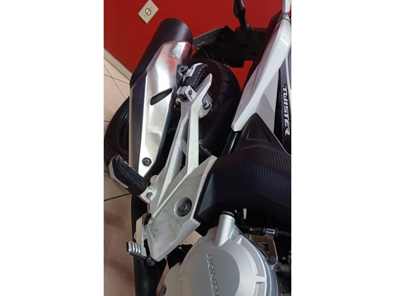 HONDA - CB 250F TWISTER - 2017/2017 - Vermelha - R$ 16.990,00