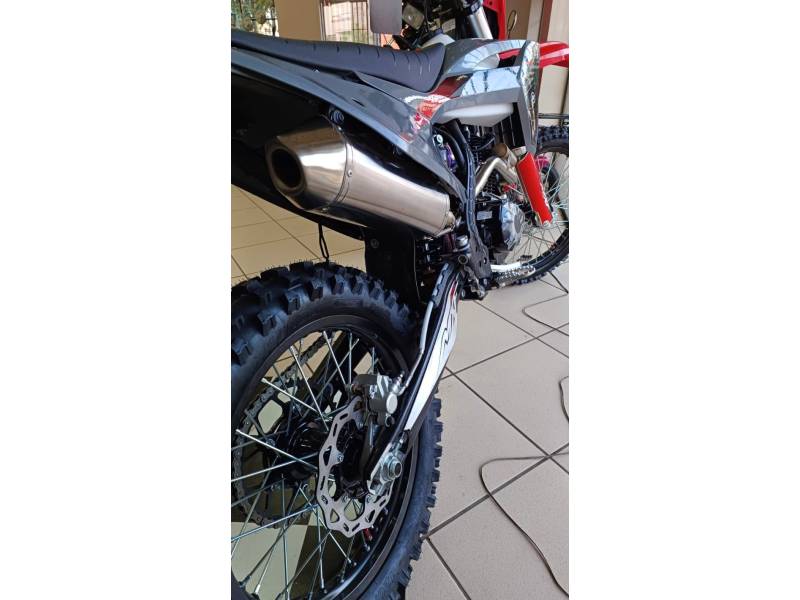 MXF - 270F - 2025/2025 - Cinza - R$ 21.490,00