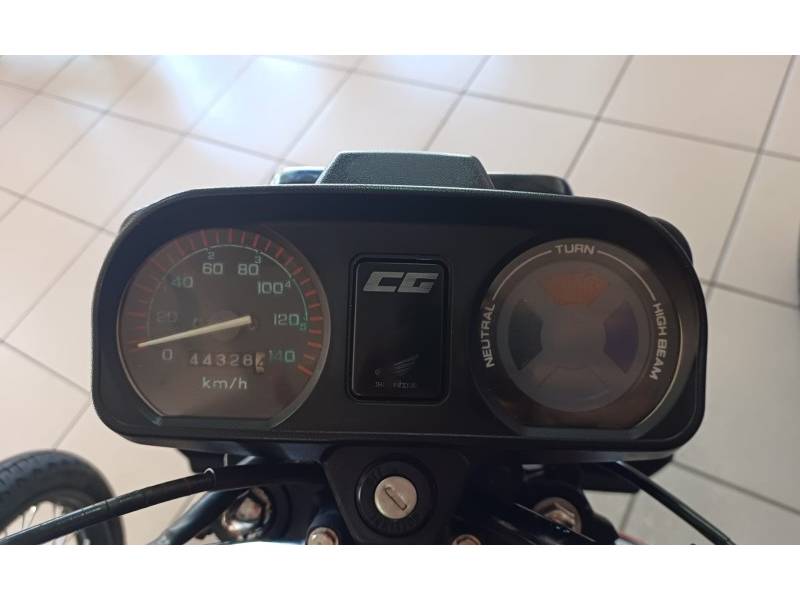 HONDA - CG 125 - 1999/1999 - Vermelha - R$ 7.300,00