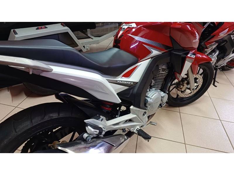 HONDA - CB 250F TWISTER - 2017/2017 - Vermelha - R$ 16.990,00