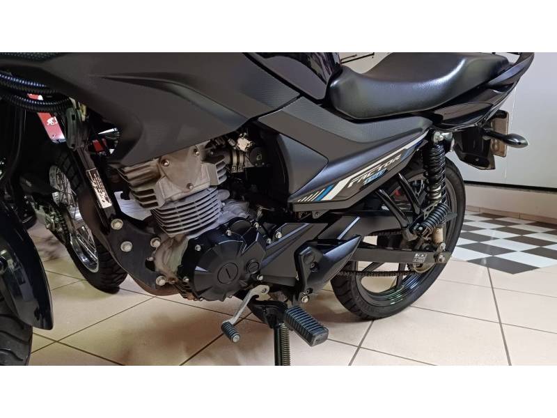 YAMAHA - YBR - 2022/2022 - Preta - R$ 14.900,00